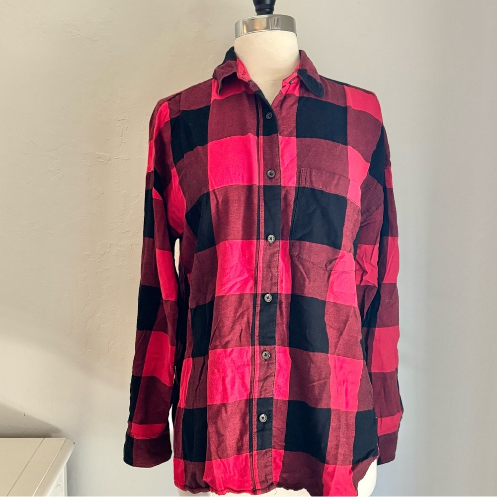 Red & Black Soft Flannel Button Down Shirt Boyfriend Plaid Casual Fall Style, M